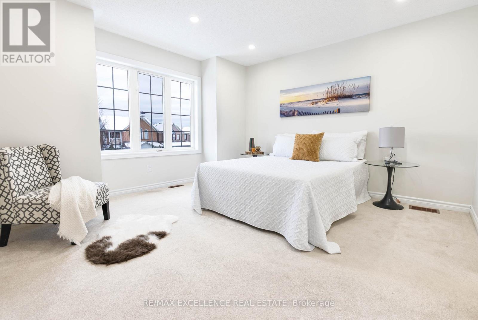 663 Macbeth Heights, Mississauga, Ontario  L5W 1E5 - Photo 15 - W12638768