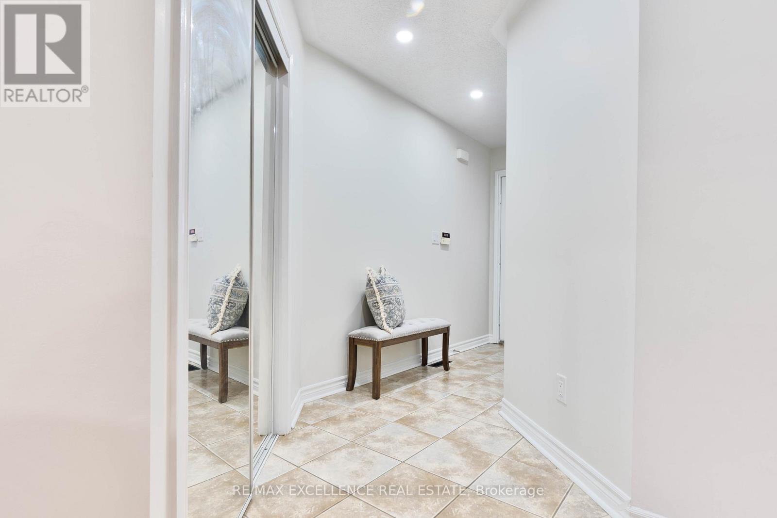 663 Macbeth Heights, Mississauga, Ontario  L5W 1E5 - Photo 20 - W12638768