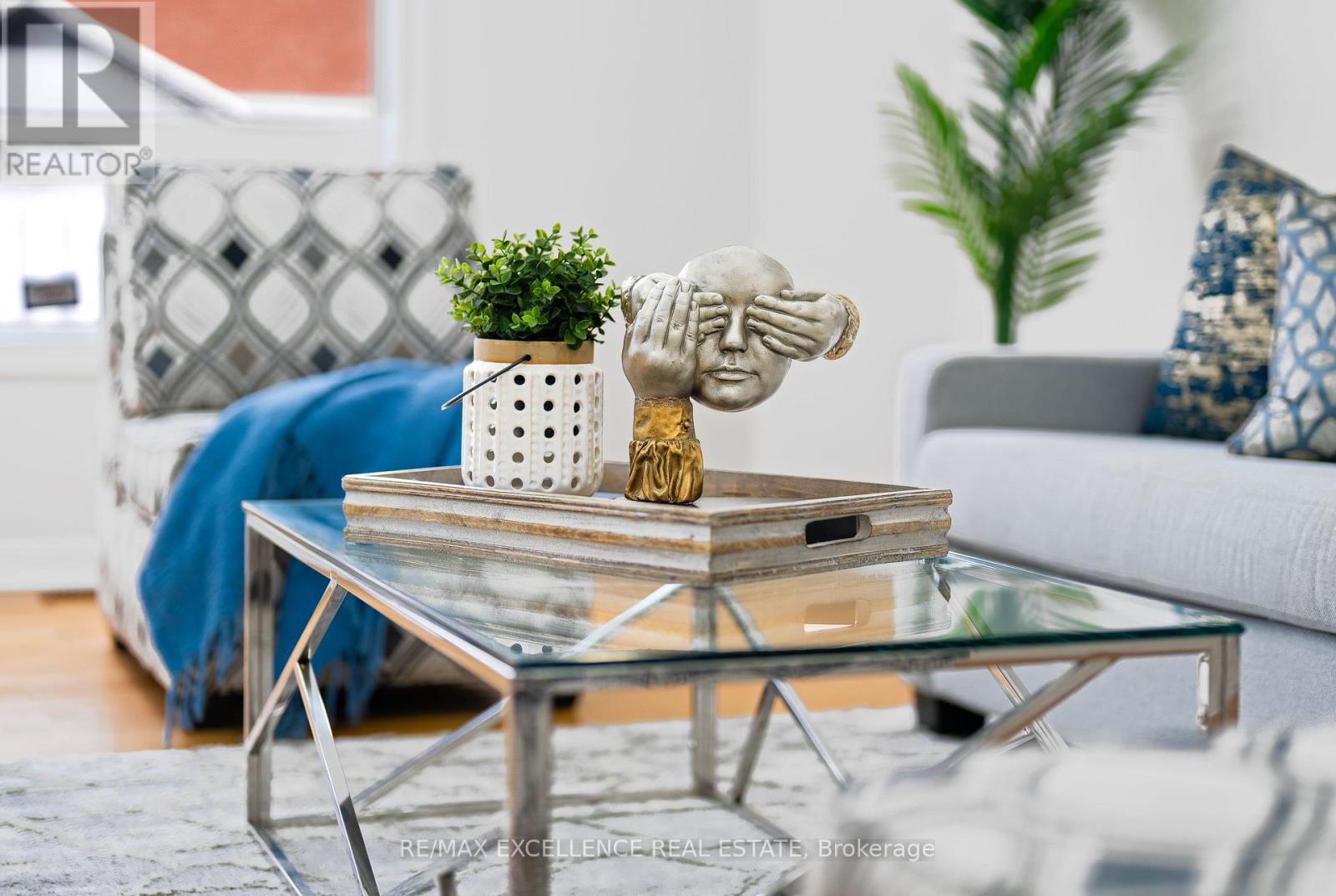 663 Macbeth Heights, Mississauga, Ontario  L5W 1E5 - Photo 3 - W12638768