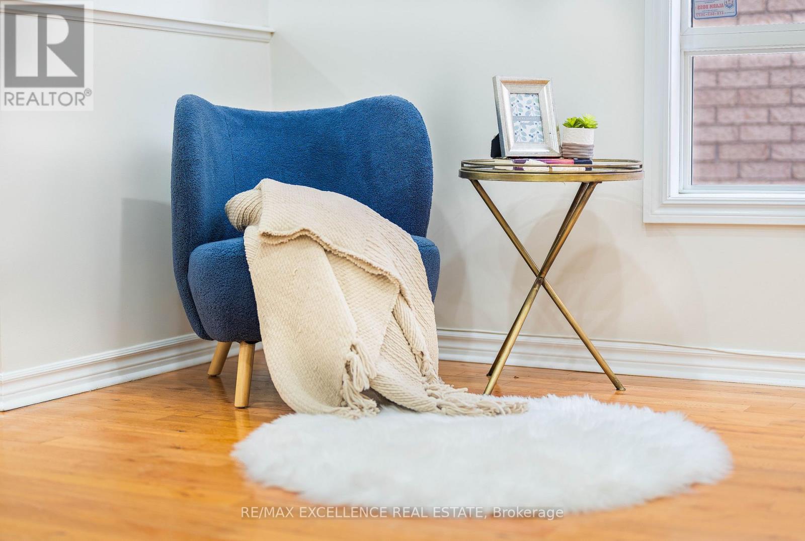 663 Macbeth Heights, Mississauga, Ontario  L5W 1E5 - Photo 7 - W12638768