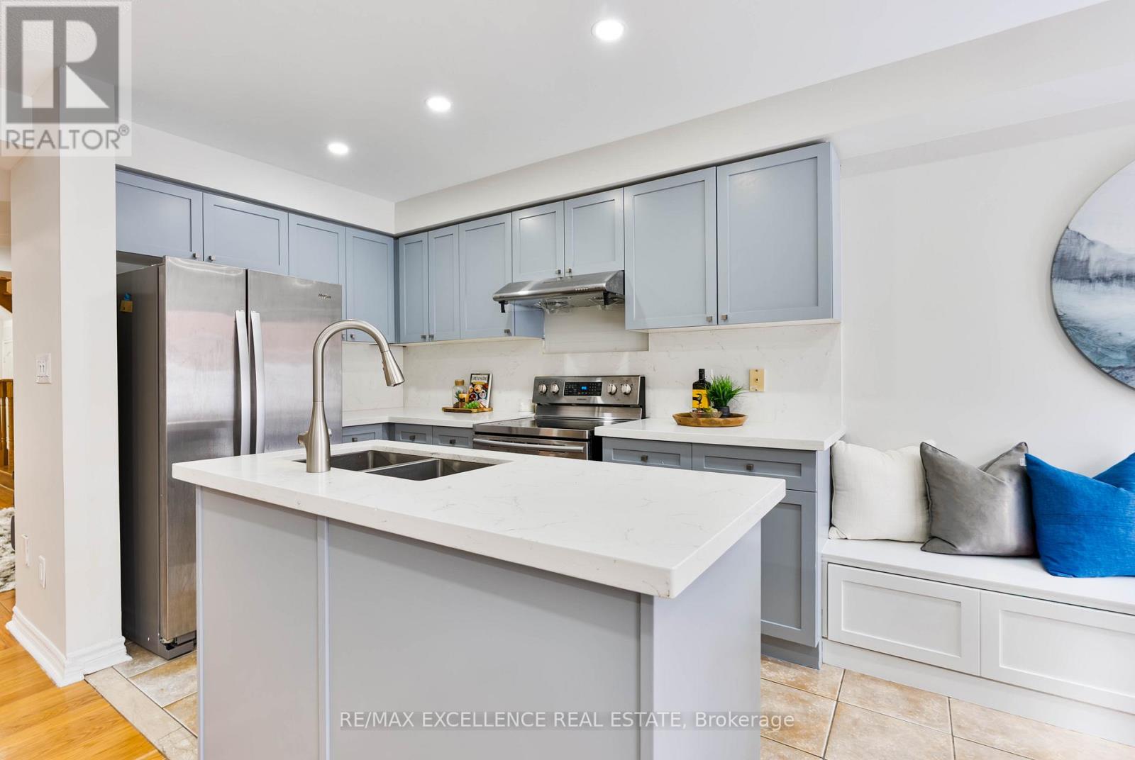 663 Macbeth Heights, Mississauga, Ontario  L5W 1E5 - Photo 8 - W12638768