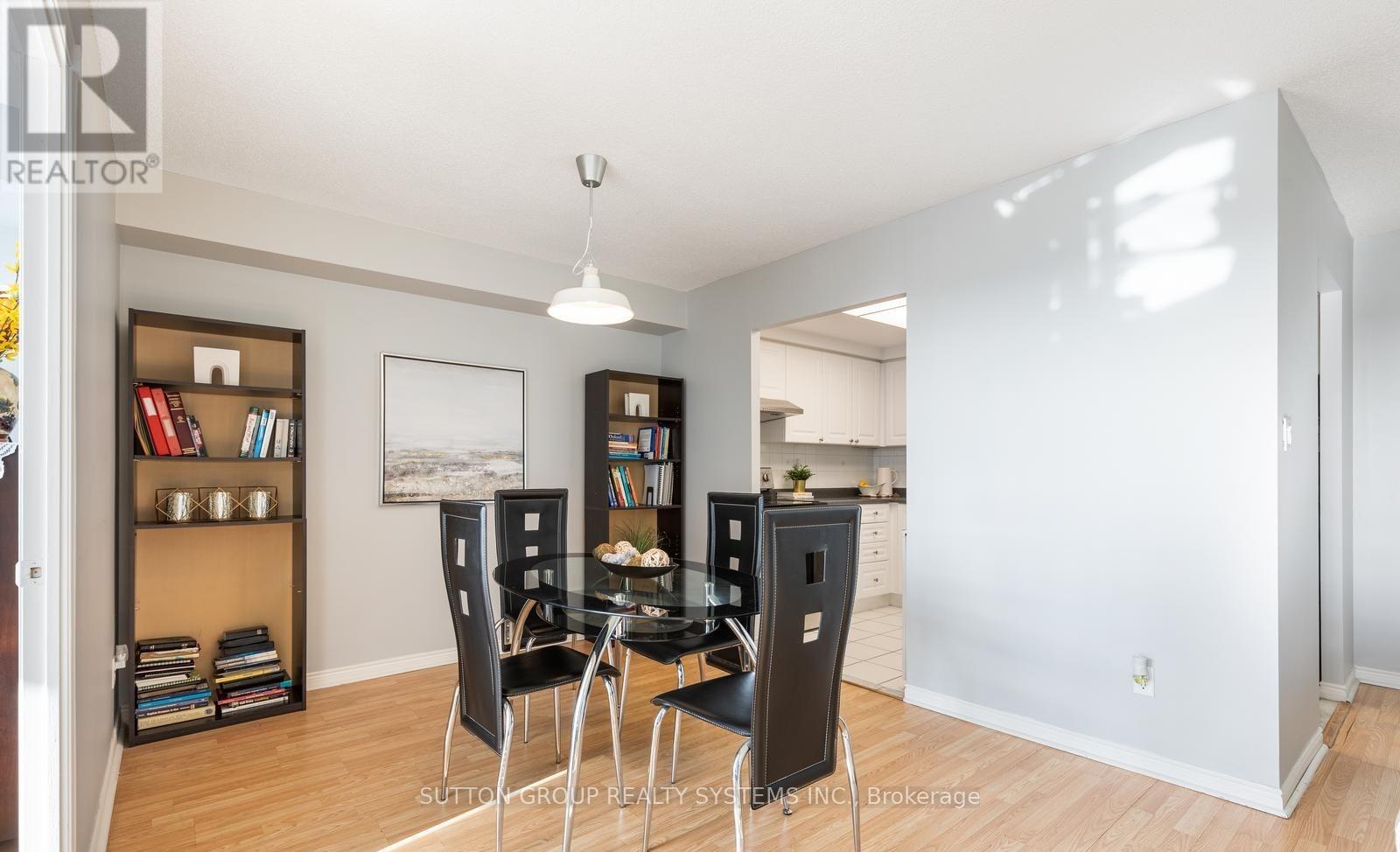 1805 - 135 Hillcrest Avenue, Mississauga, Ontario  L5B 4B1 - Photo 13 - W12638794