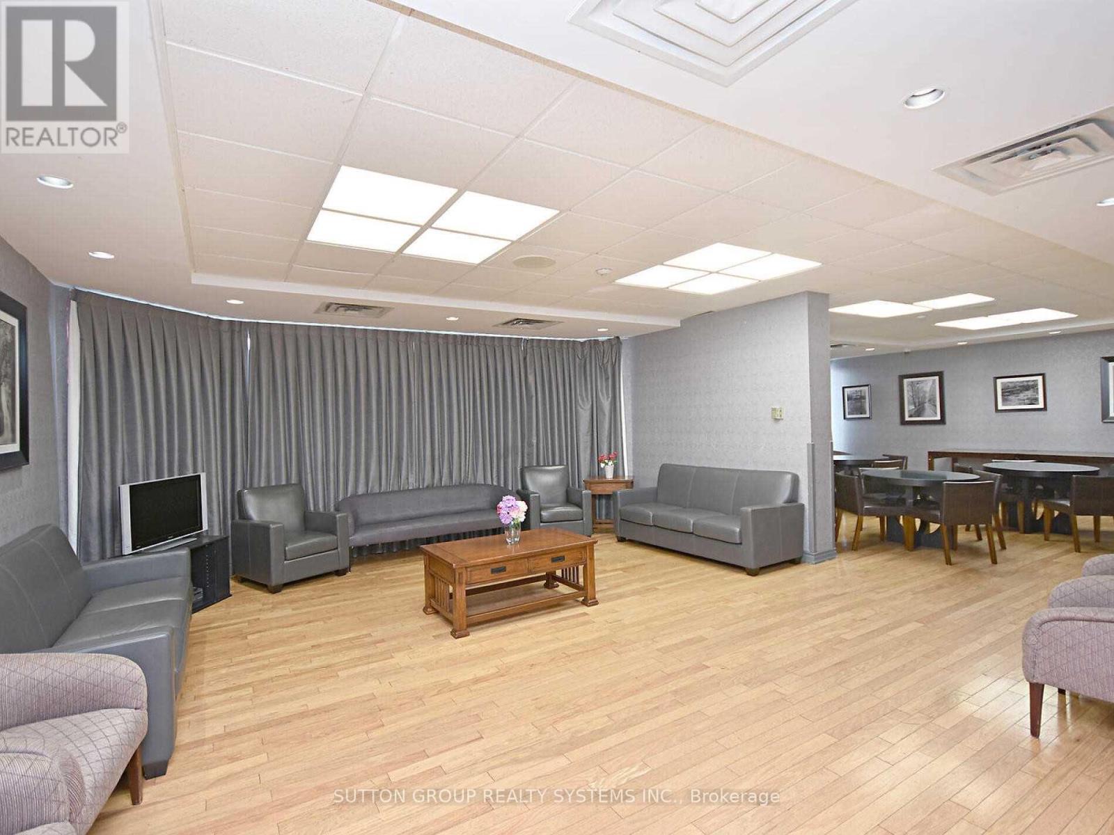 1805 - 135 Hillcrest Avenue, Mississauga, Ontario  L5B 4B1 - Photo 32 - W12638794