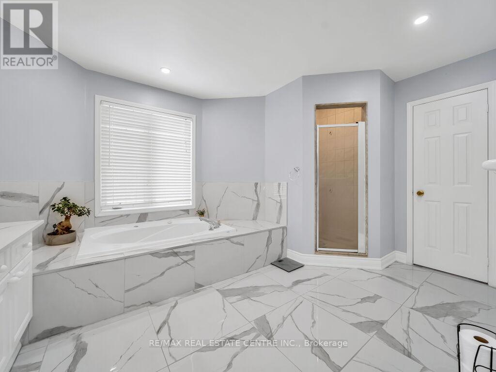 22 Rufford Drive, Brampton, Ontario  L6P 1E6 - Photo 29 - W12614028