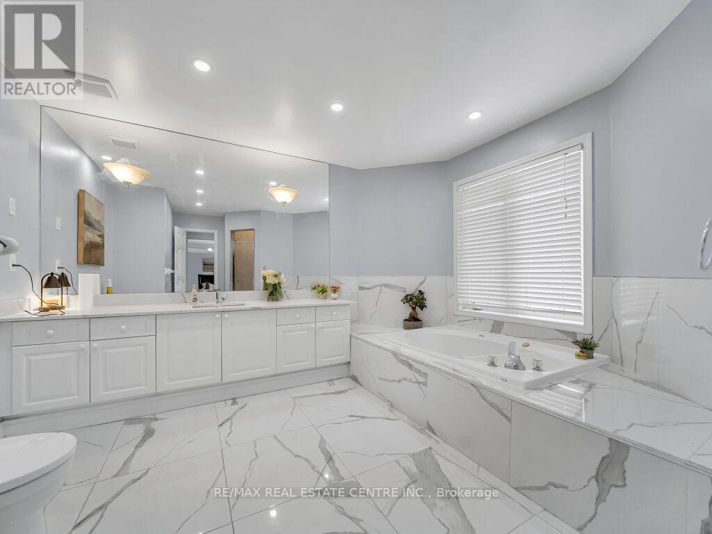 22 Rufford Drive, Brampton, Ontario  L6P 1E6 - Photo 28 - W12614028