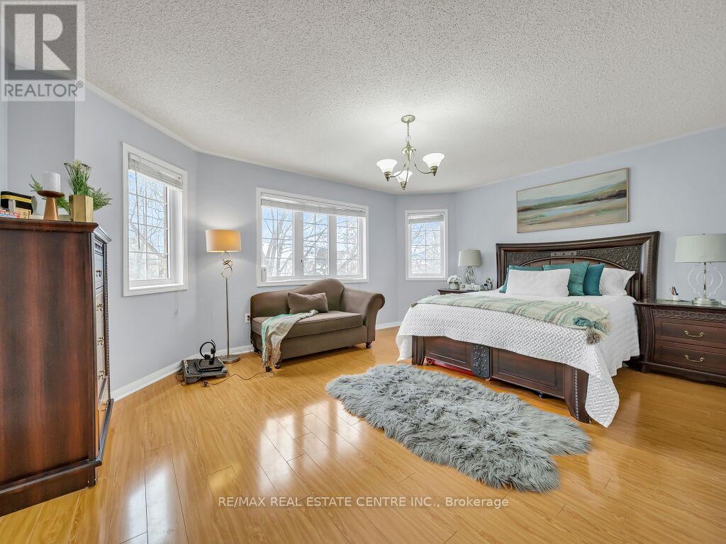 22 Rufford Drive, Brampton, Ontario  L6P 1E6 - Photo 24 - W12614028