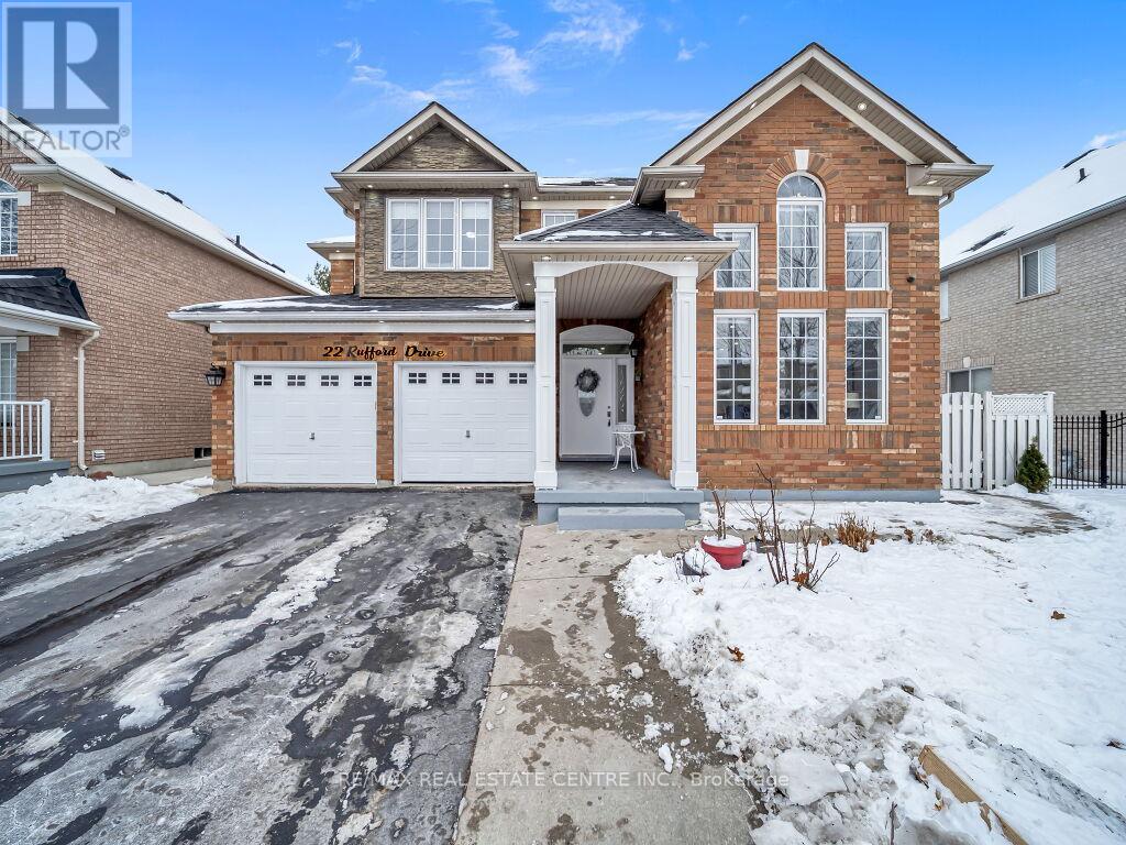 22 Rufford Drive, Brampton, Ontario  L6P 1E6 - Photo 3 - W12614028
