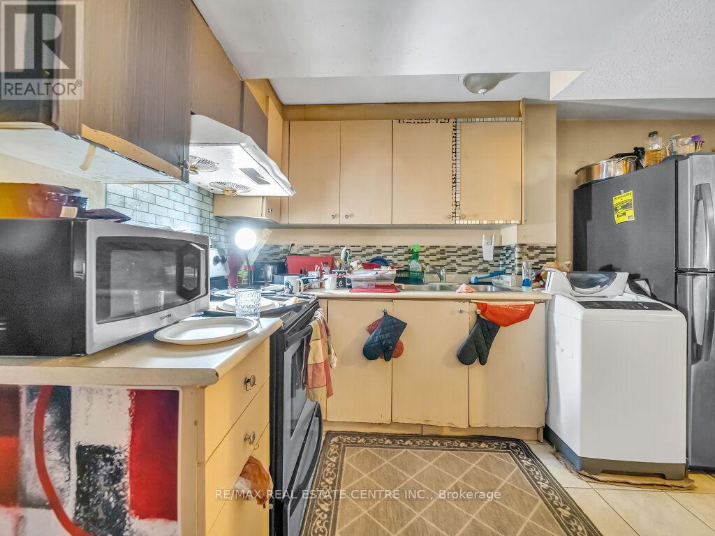 22 Rufford Drive, Brampton, Ontario  L6P 1E6 - Photo 42 - W12614028