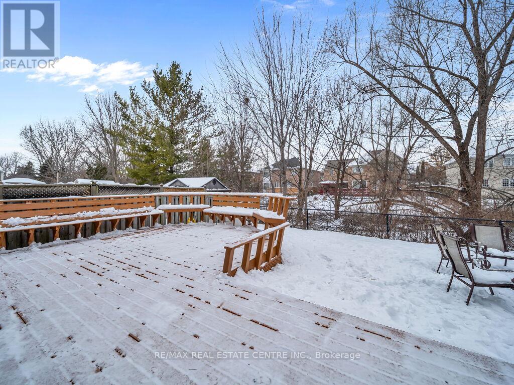 22 Rufford Drive, Brampton, Ontario  L6P 1E6 - Photo 48 - W12614028