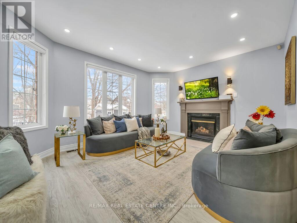 22 Rufford Drive, Brampton, Ontario  L6P 1E6 - Photo 12 - W12614028