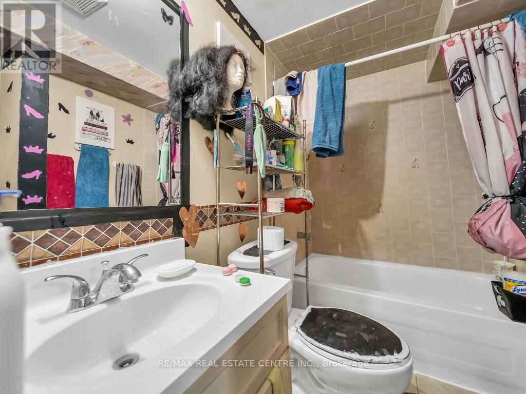 22 Rufford Drive, Brampton, Ontario  L6P 1E6 - Photo 44 - W12614028