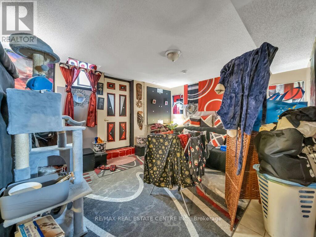 22 Rufford Drive, Brampton, Ontario  L6P 1E6 - Photo 41 - W12614028