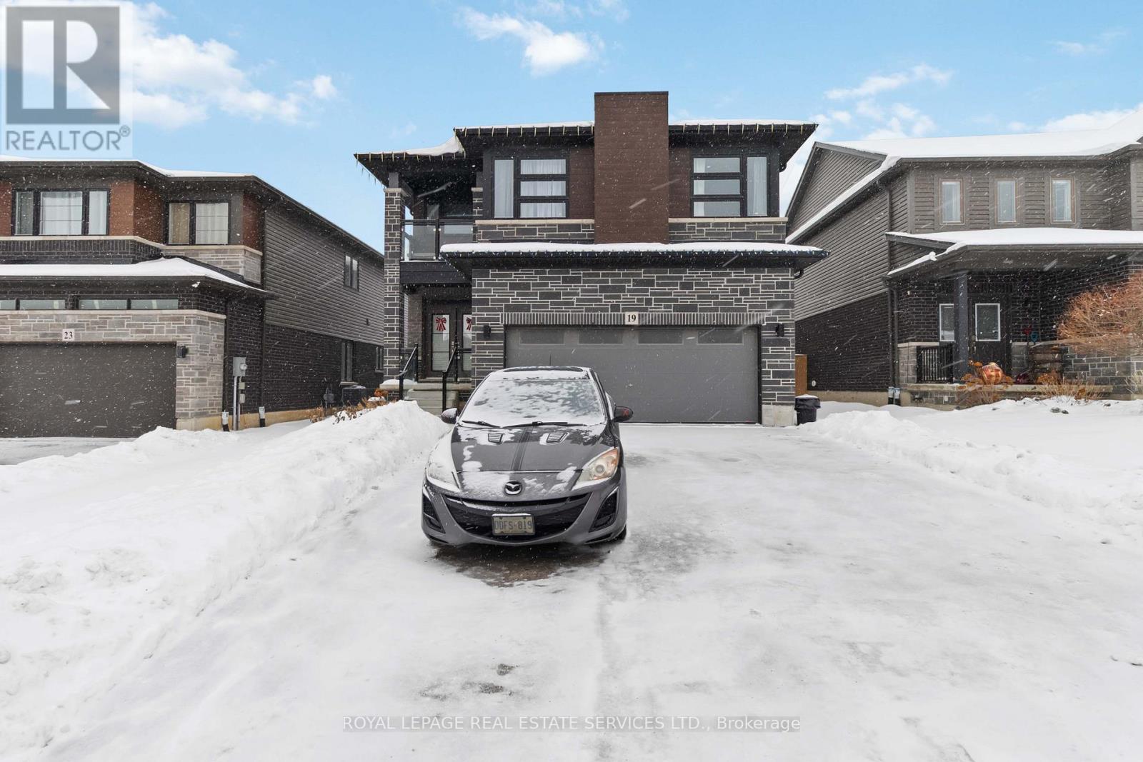 19 Mcgovern Lane, Brant, Ontario  N3L 0K3 - Photo 2 - X12638800