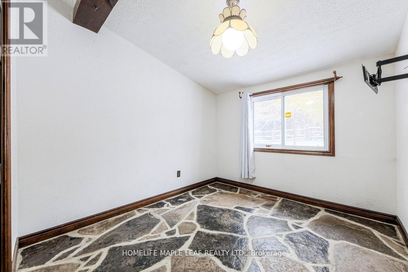 253048 9th Line, Amaranth, Ontario  L9W 0G9 - Photo 8 - X12638802