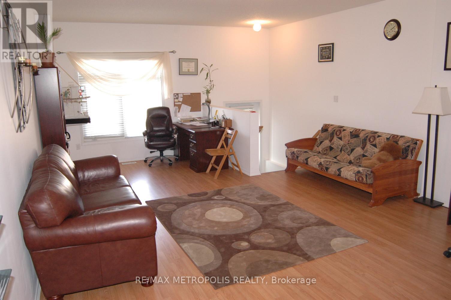 C17 - 619 Wild Ginger Avenue, Waterloo, Ontario  N2V 2X1 - Photo 6 - X12638818