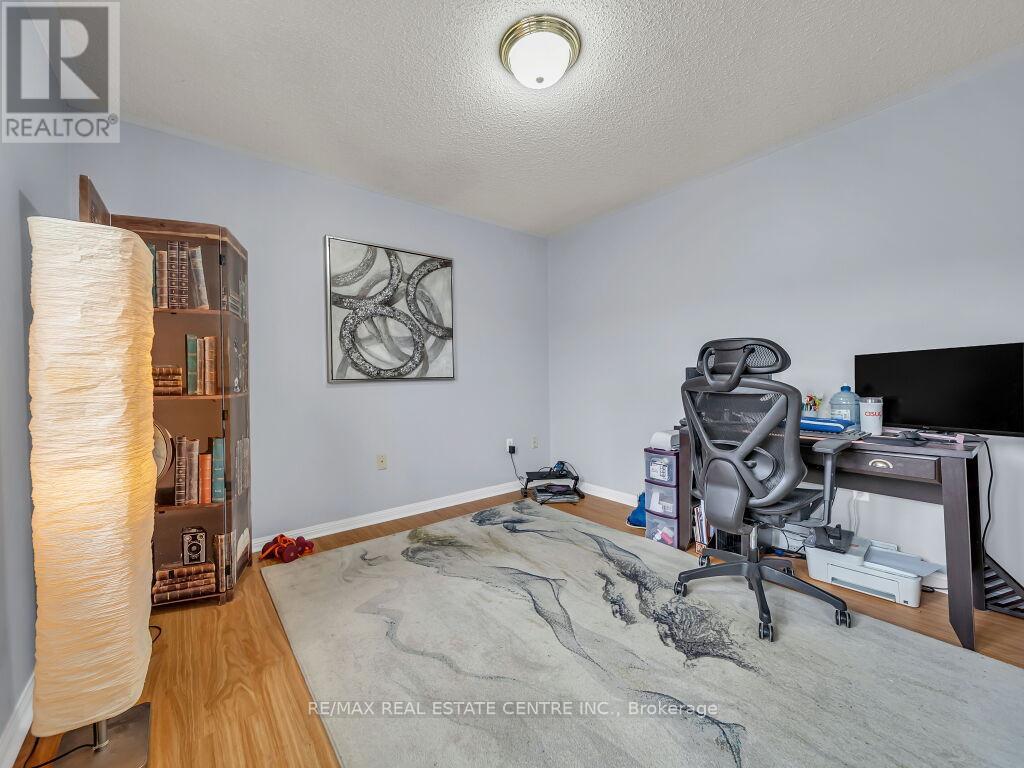 22 Rufford Drive, Brampton, Ontario  L6P 1E6 - Photo 37 - W12614028