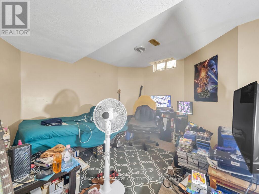 22 Rufford Drive, Brampton, Ontario  L6P 1E6 - Photo 45 - W12614028