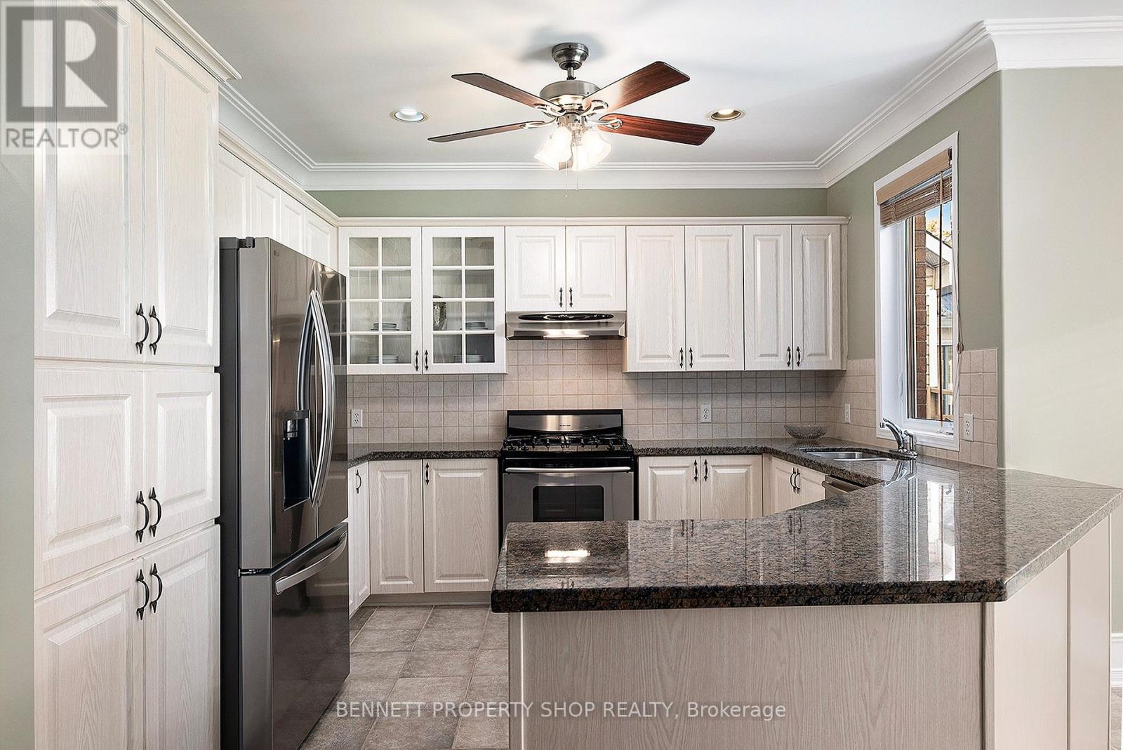 18 Tierney Drive, Ottawa, Ontario  K2J 4W2 - Photo 12 - X12505396