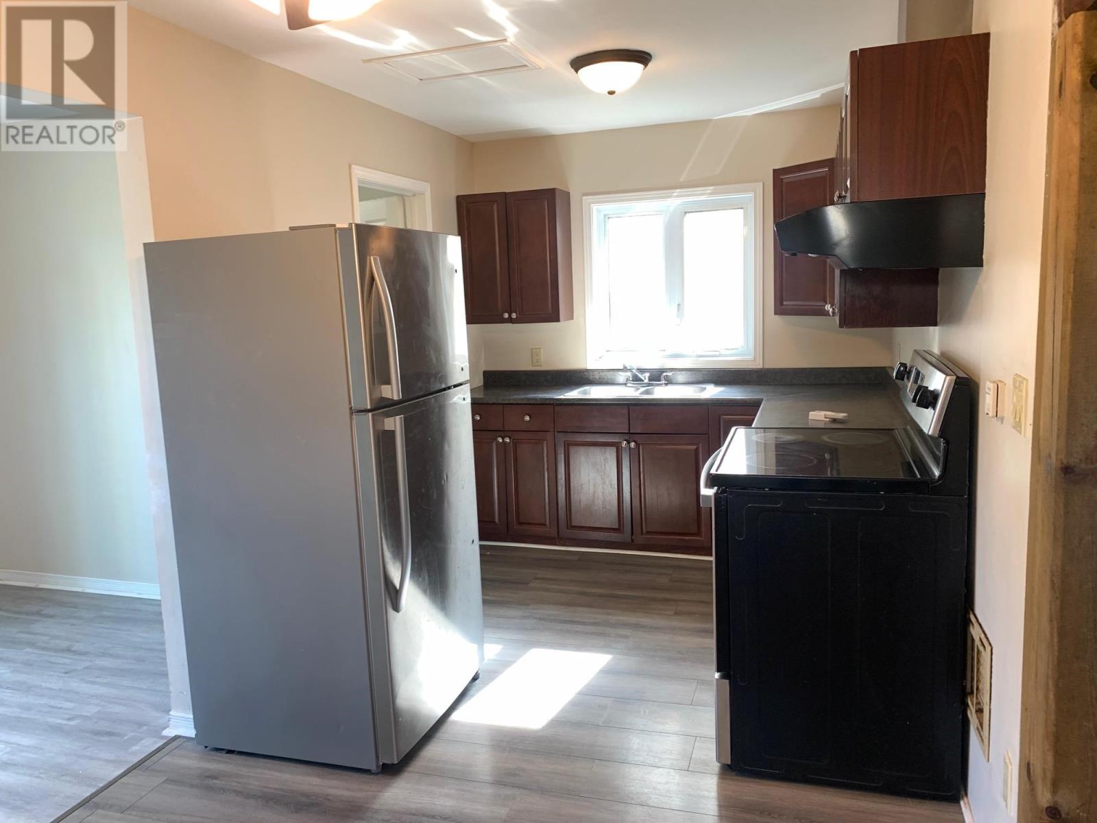 25 Elmwood Ave, Sault Ste. Marie, Ontario P6B 4V6 - Photo 10 - SM252948