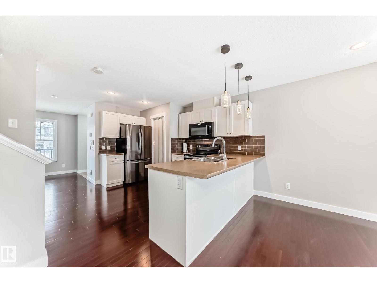 512 Chappelle Dr Sw, Edmonton, Alberta  T6W 2B4 - Photo 2 - E4468286