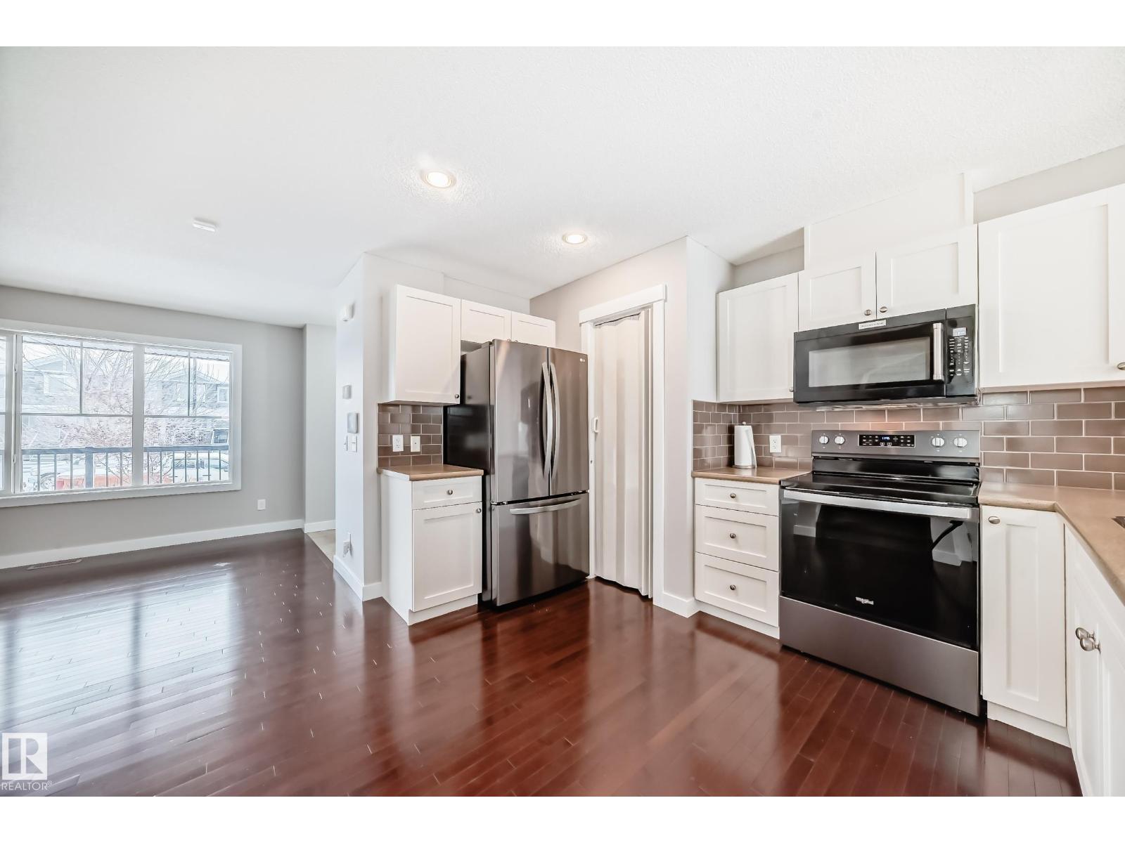 512 Chappelle Dr Sw, Edmonton, Alberta  T6W 2B4 - Photo 3 - E4468286