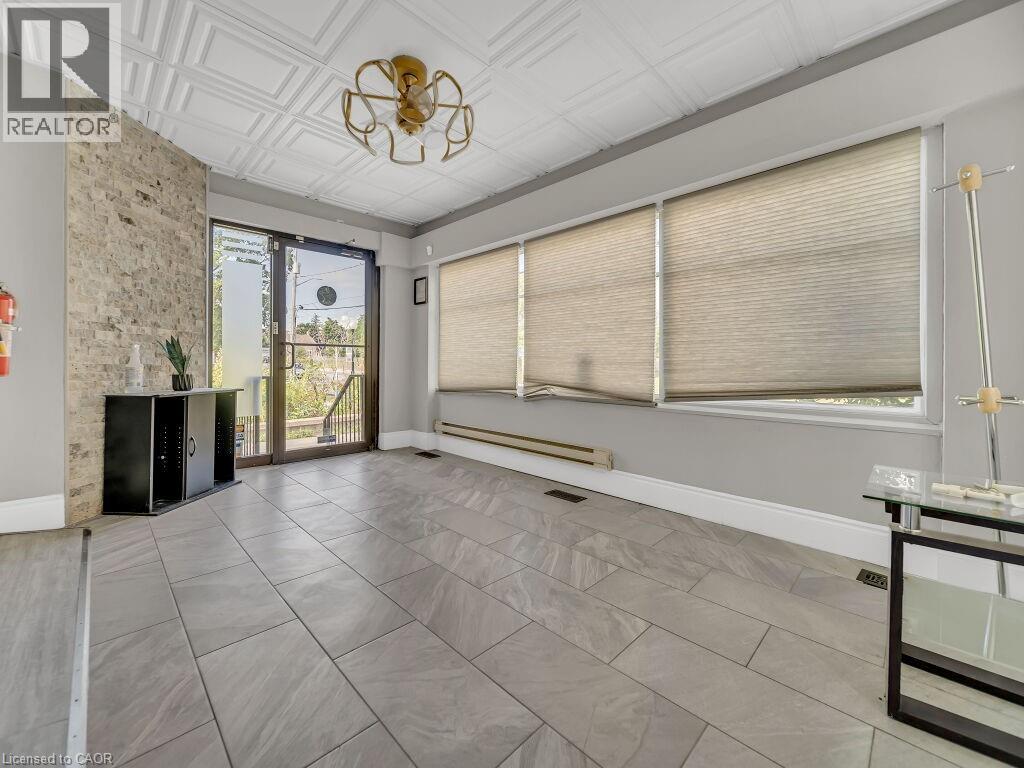 561 Queen Street S, Kitchener, Ontario  N2G 1W9 - Photo 6 - 40782524