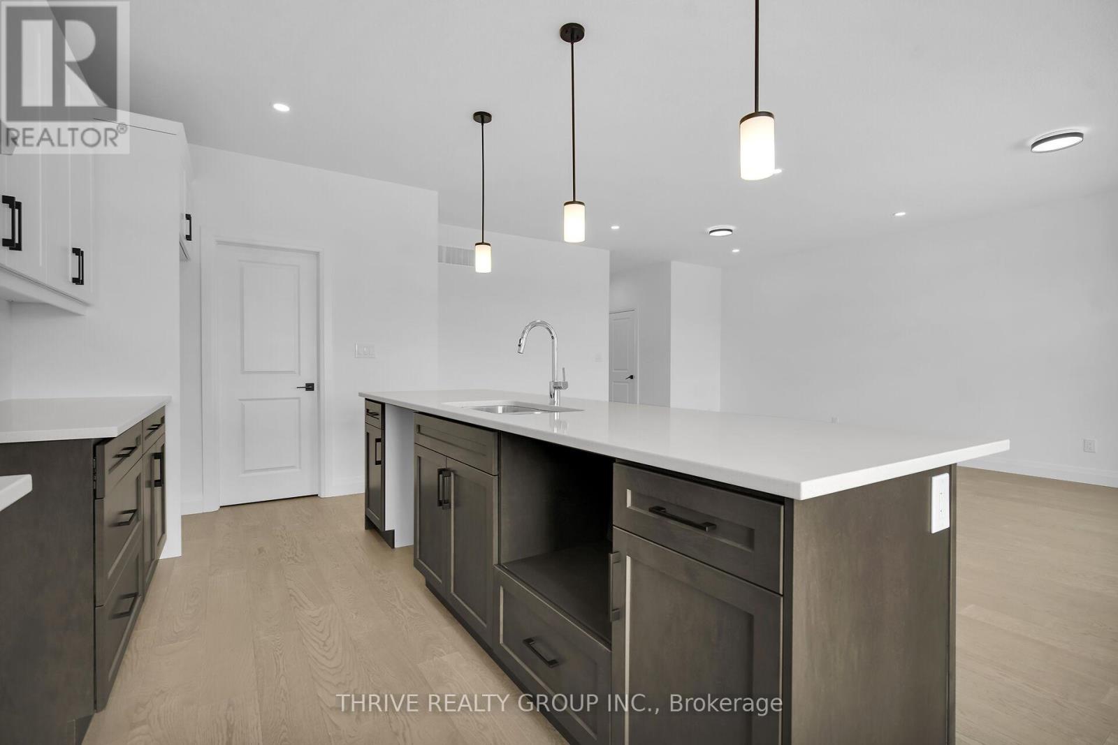 3084 Buroak Drive, London North, Ontario  N6G 3M1 - Photo 7 - X12638950