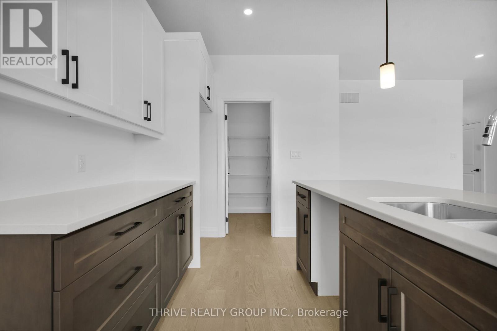 3084 Buroak Drive, London North, Ontario  N6G 3M1 - Photo 8 - X12638950