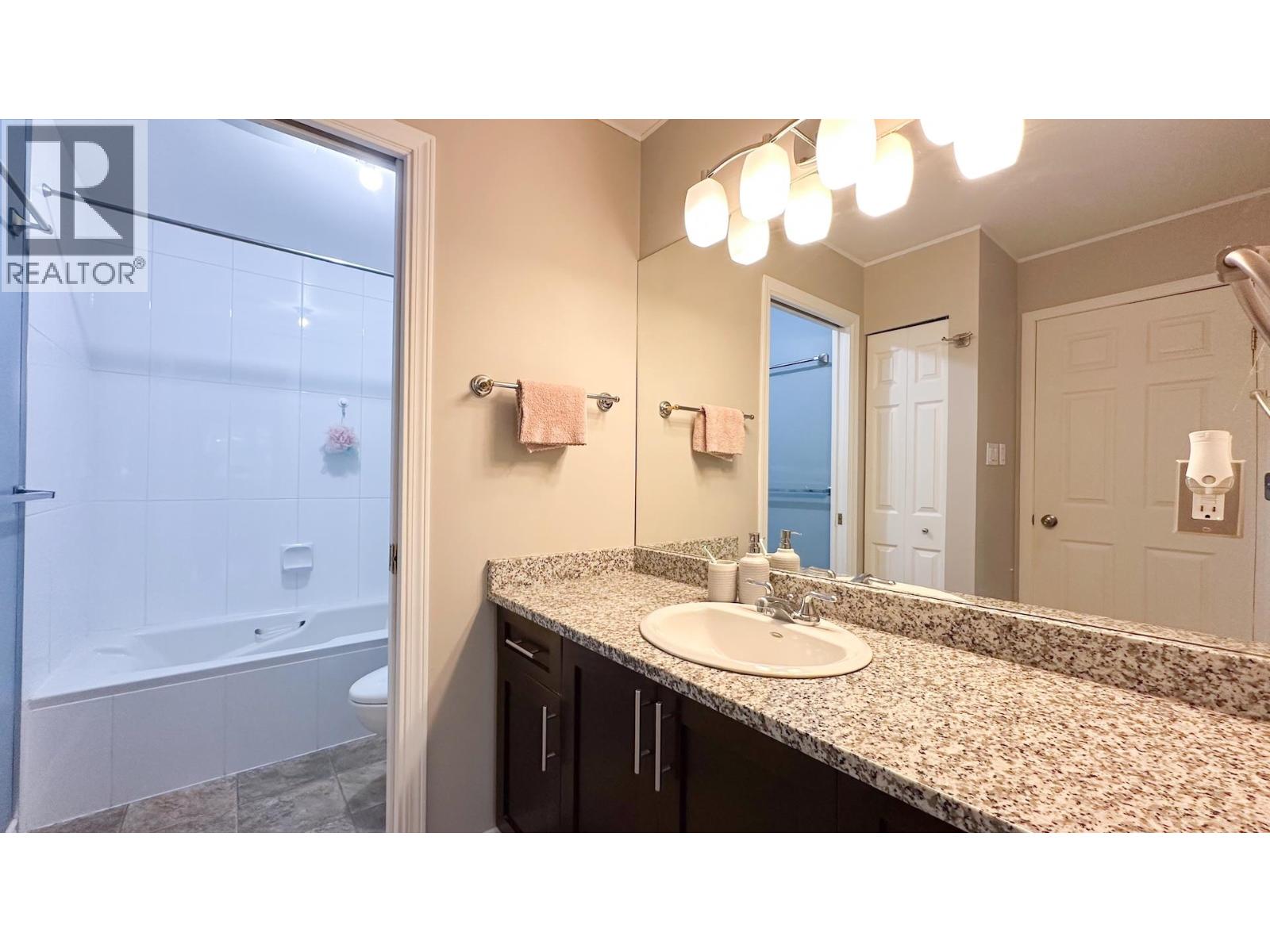 305 7457 Moffatt Road, Richmond, British Columbia  V6Y 1X9 - Photo 12 - R3058703