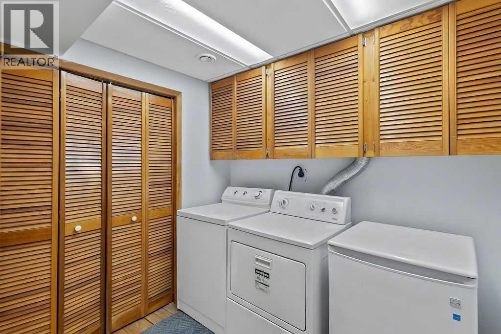 6407 Lombardy Crescent Sw, Calgary, Alberta  T3E 5R3 - Photo 23 - A2271801