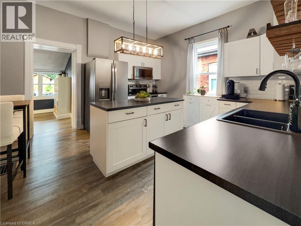 249 Erie Avenue, Brantford, Ontario  N3S 2H3 - Photo 10 - 40794297