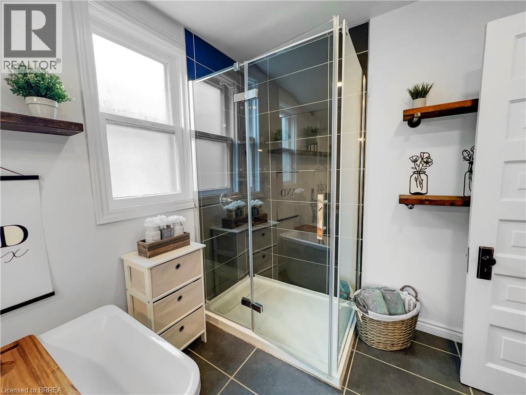 249 Erie Avenue, Brantford, Ontario  N3S 2H3 - Photo 18 - 40794297