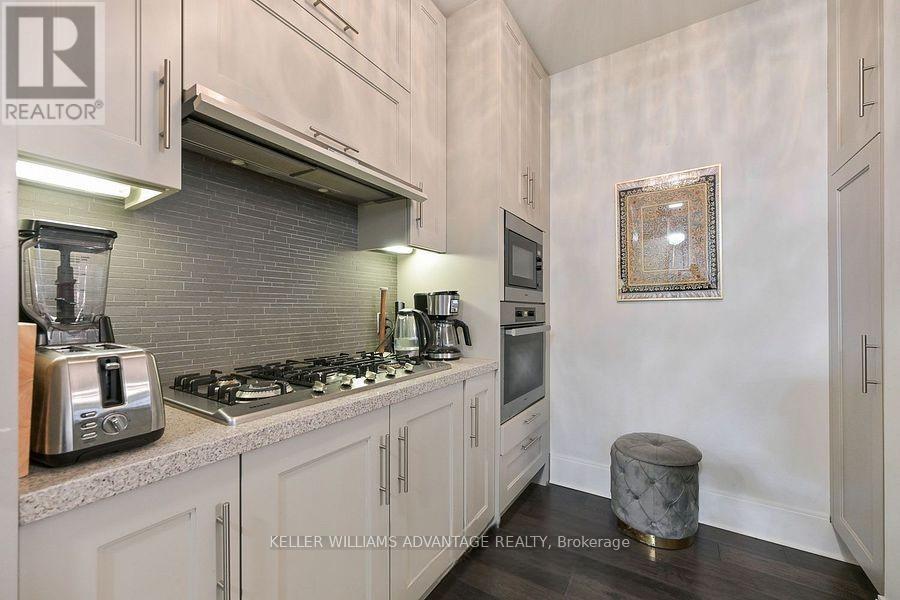 616 - 29 Queens Quay E, Toronto, Ontario  M5E 0A4 - Photo 4 - C12638956