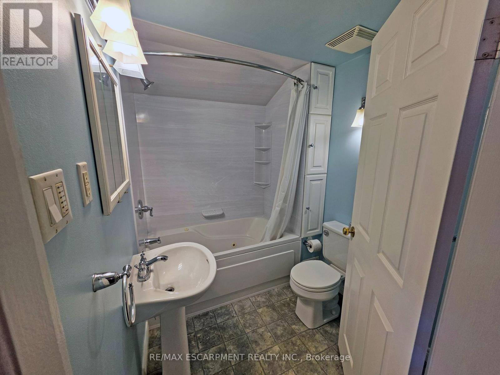 205 Main Street E, Grimsby, Ontario L3M 1P5 - Photo 18 - X12634696