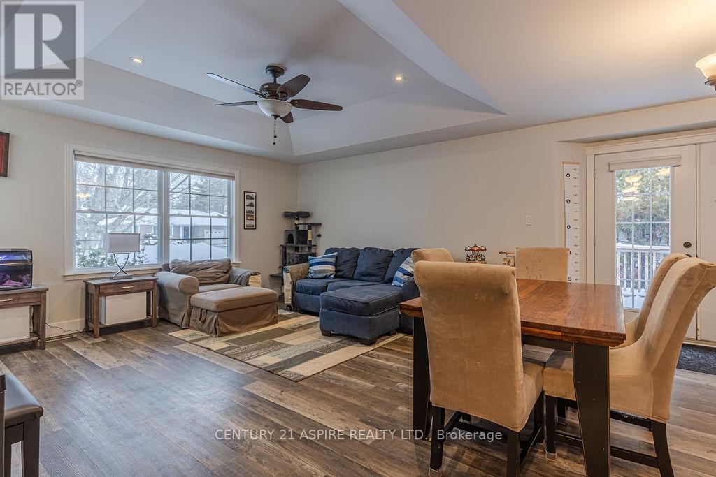 206 Oriole Crescent, Petawawa, Ontario K8H 0A9 - Photo 18 - X12637958