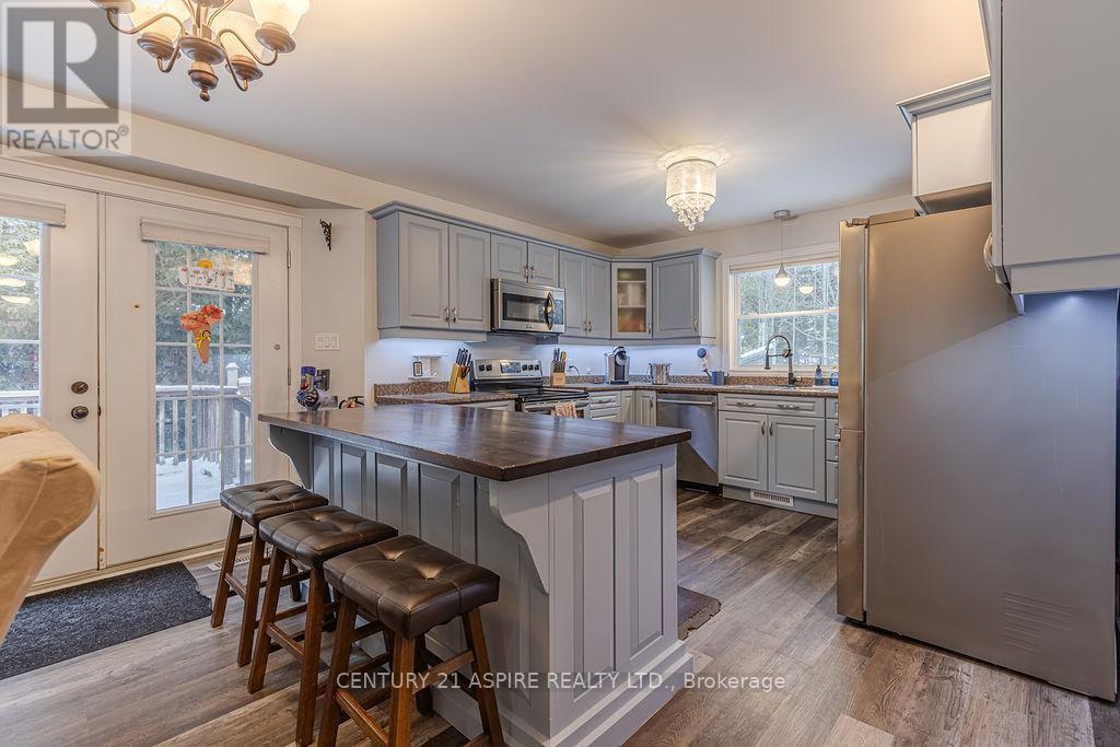 206 Oriole Crescent, Petawawa, Ontario K8H 0A9 - Photo 19 - X12637958