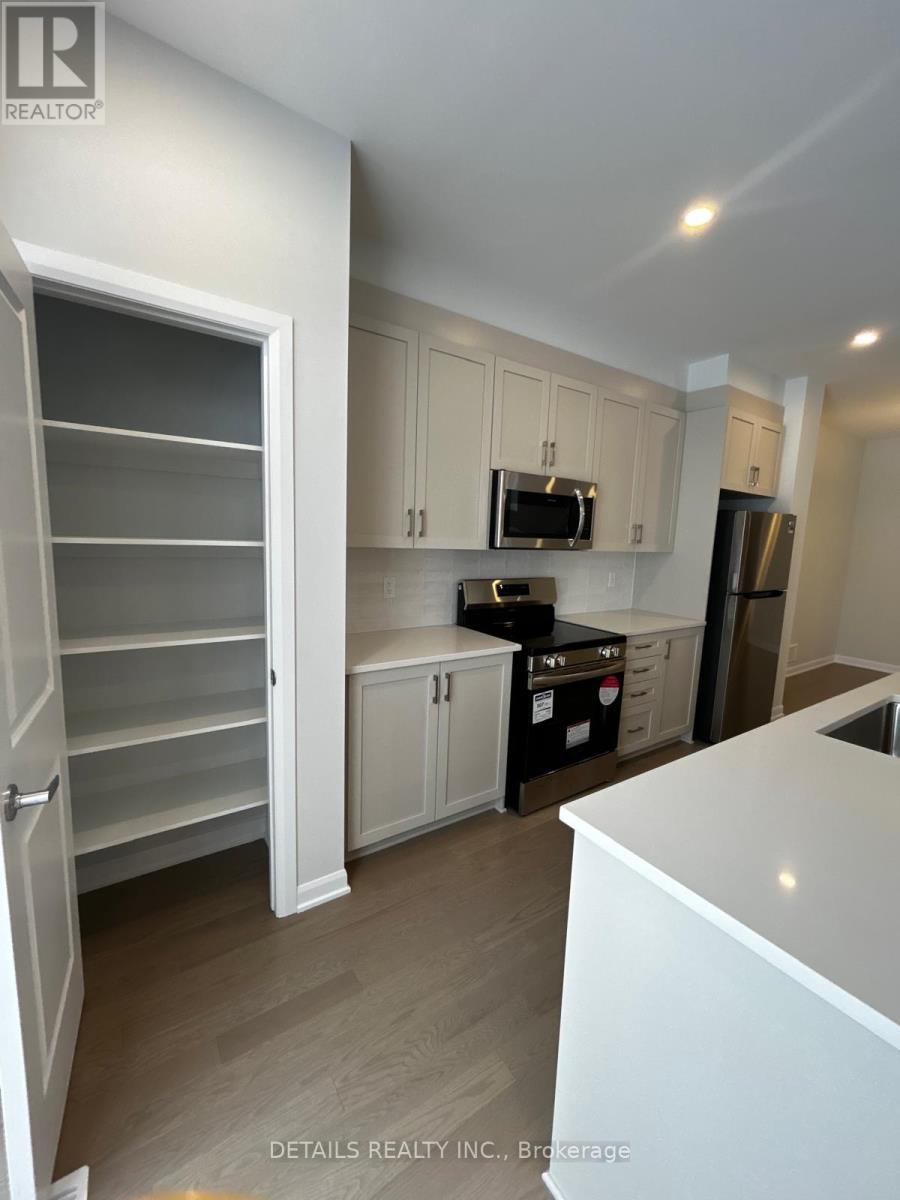 746 Fairline Row, Ottawa, Ontario  K2V 0V7 - Photo 11 - X12614514