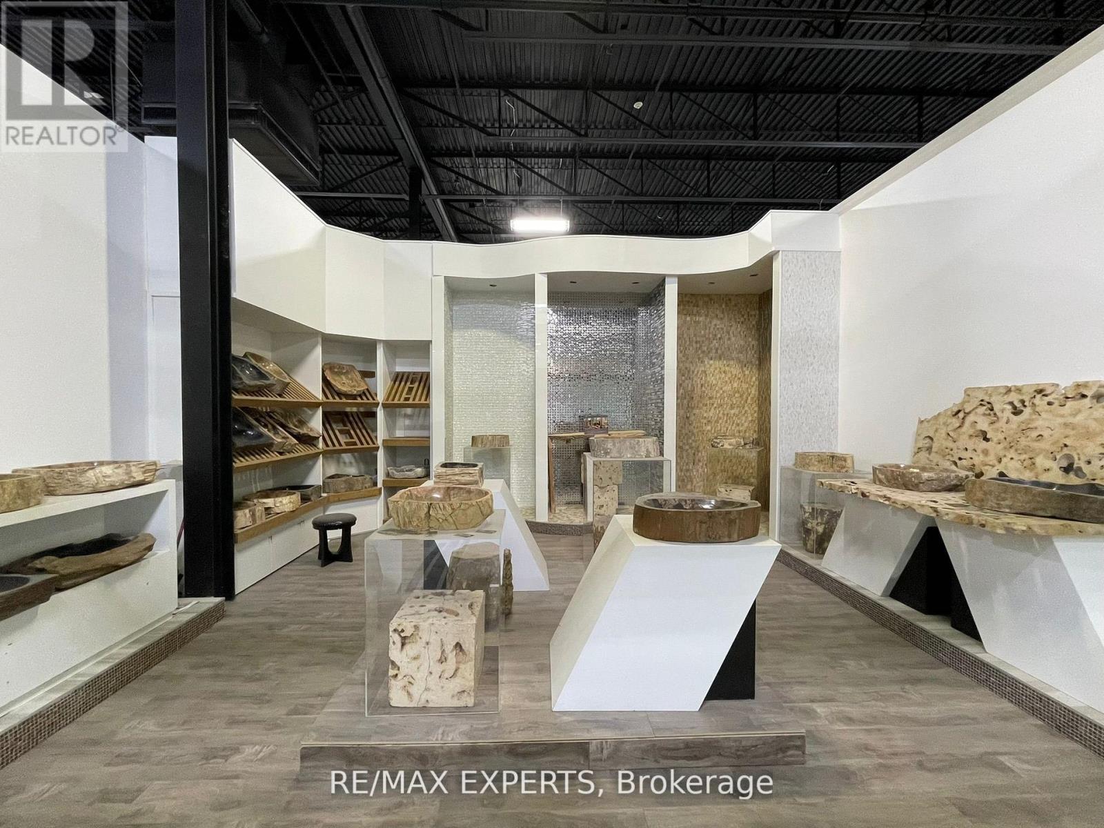 61 - 7250 Keele Street, Vaughan, Ontario  L4K 1Z8 - Photo 4 - N12638850