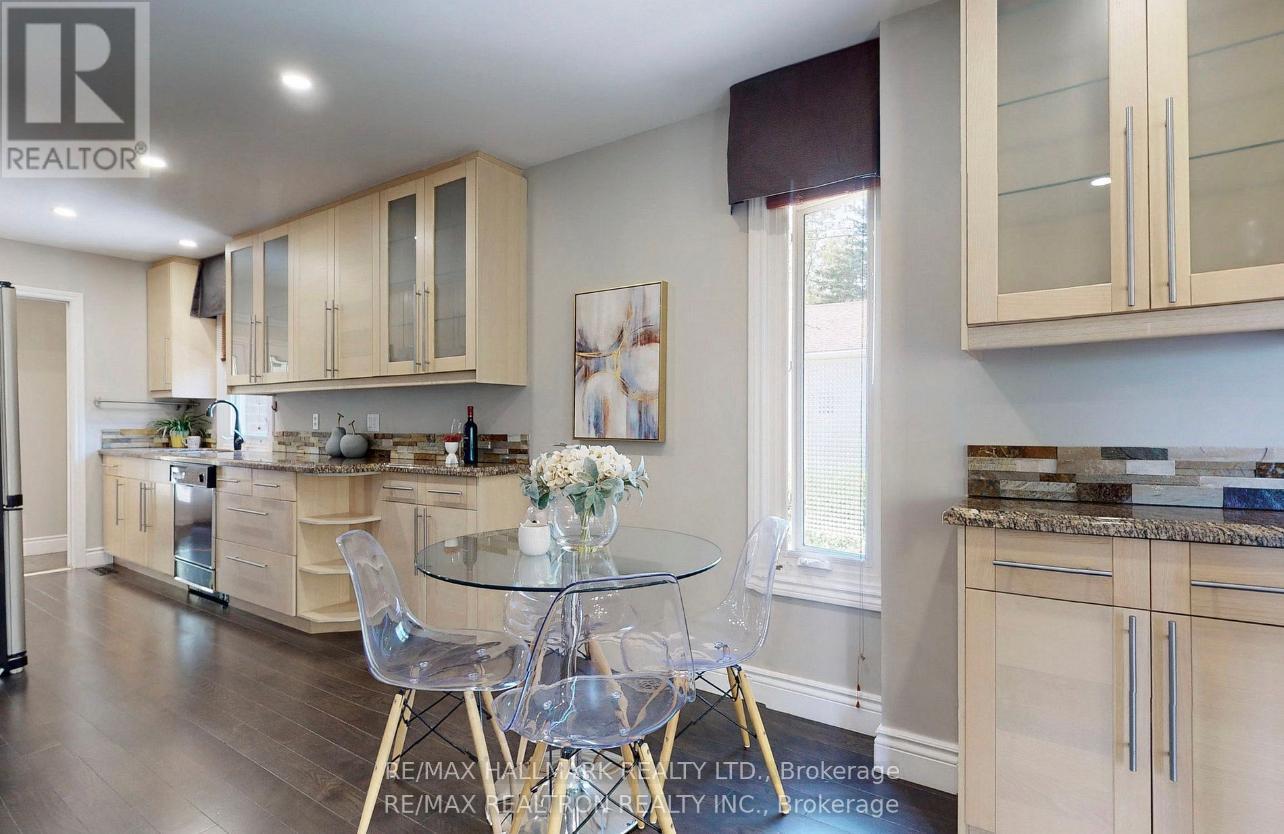 280 Douglas Road, Richmond Hill, Ontario  L4E 3H6 - Photo 6 - N12638858