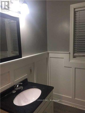 24 Metro Road N, Georgina, Ontario  L4P 1B7 - Photo 4 - N12638892