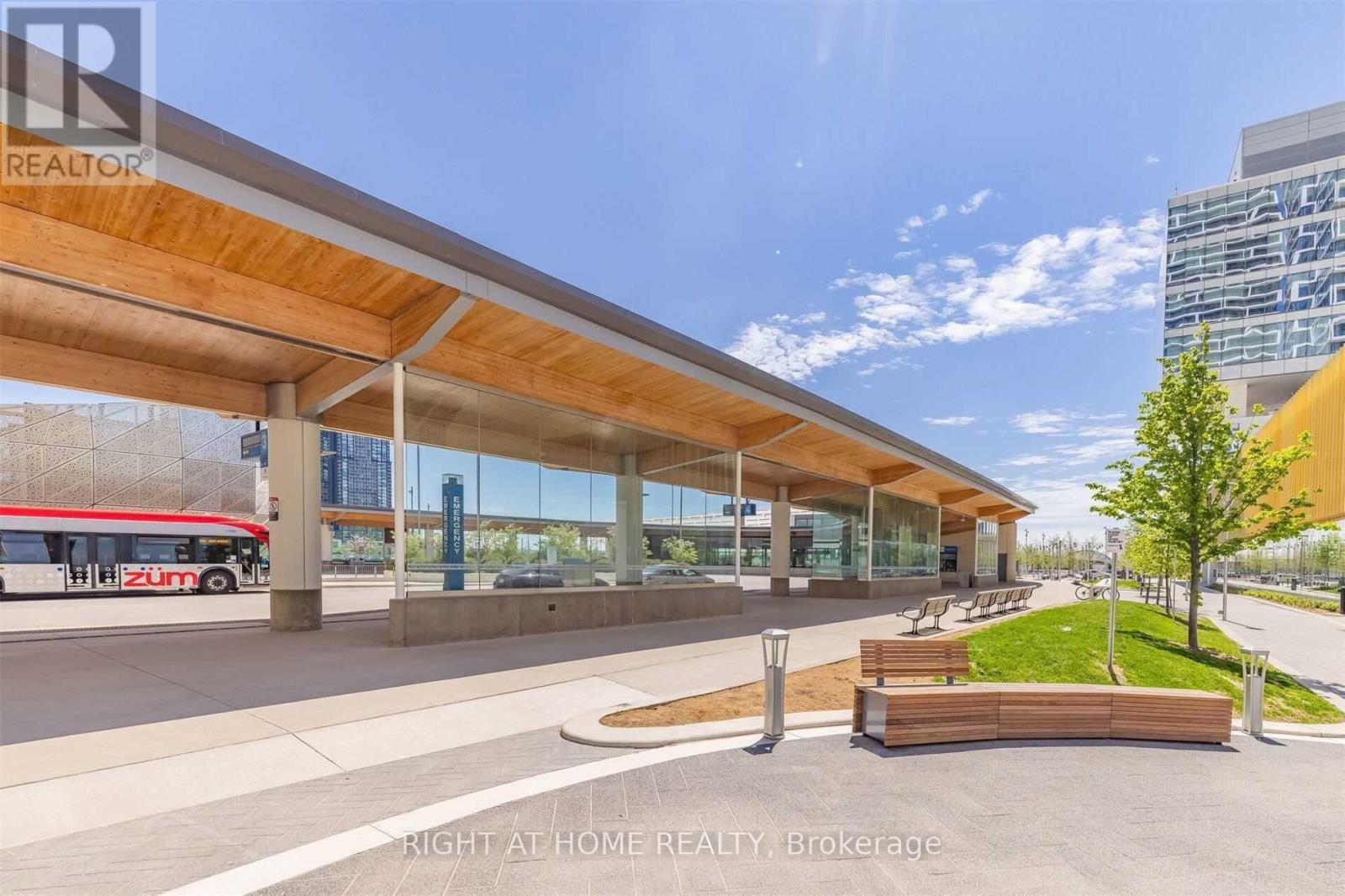 5208 - 898 Portage Parkway, Vaughan, Ontario  L4K 2M7 - Photo 5 - N12638944