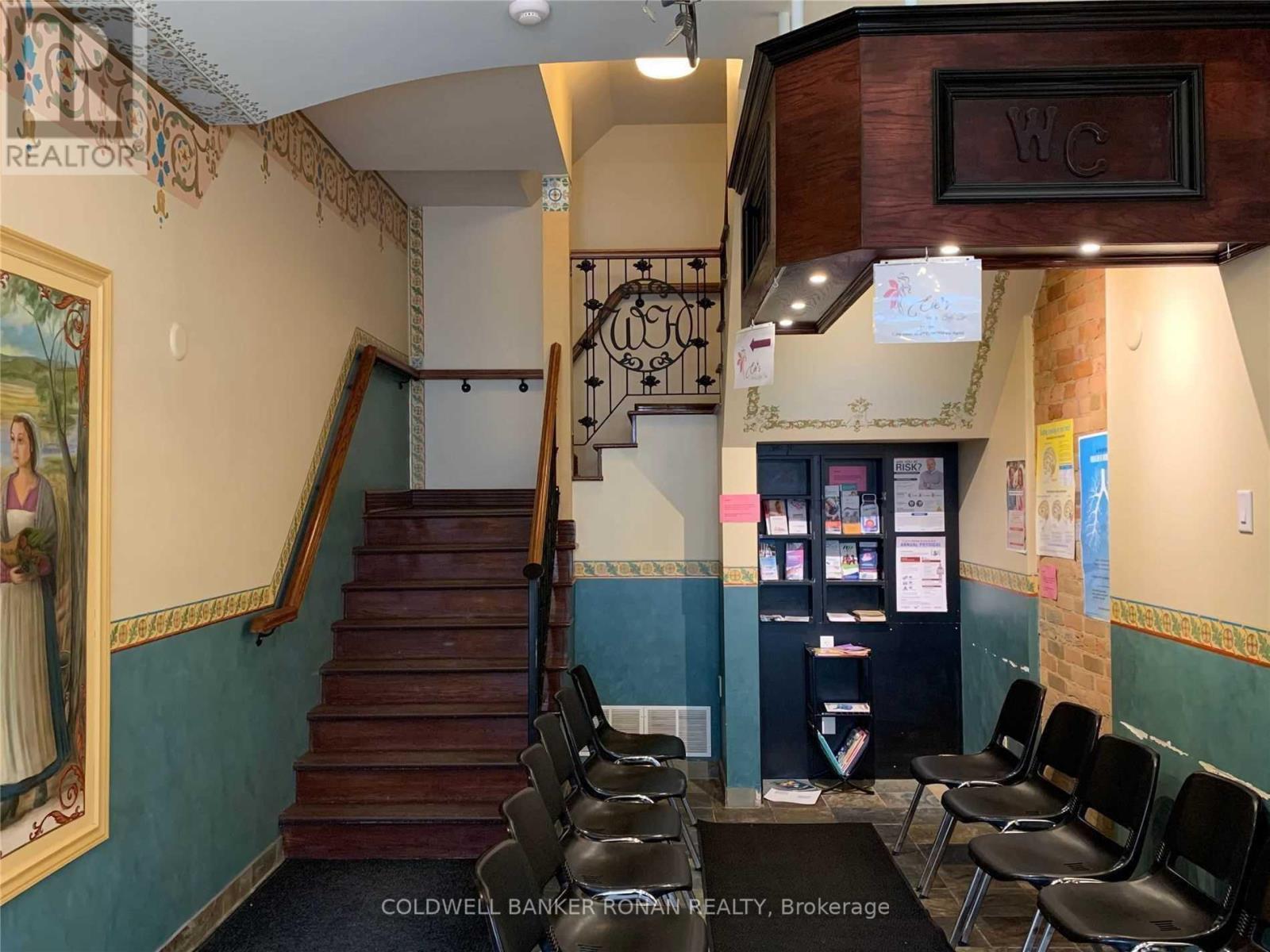 305 - 36 Victoria Street W, New Tecumseth, Ontario  L9R 1J7 - Photo 3 - N12638978