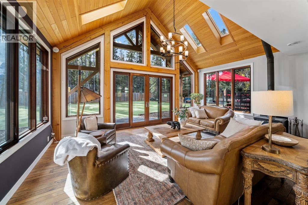 5 Woodside Lane, Canmore, Alberta  T1W 1T1 - Photo 4 - A2233257