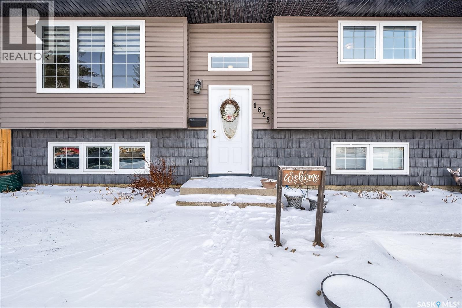 1625 Smith Street, Moose Jaw, Saskatchewan  S6K 1A7 - Photo 42 - SK025715