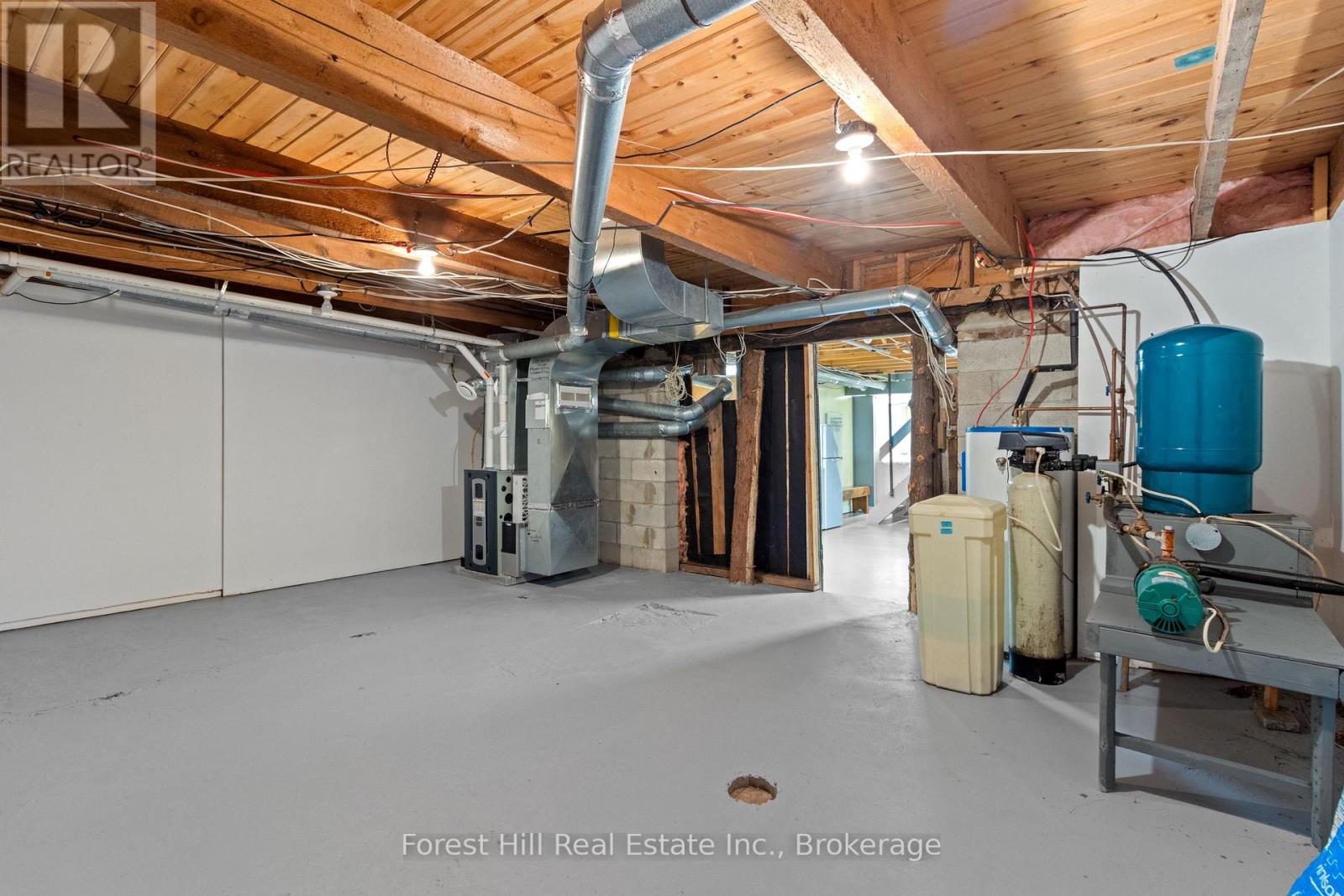 403288 Grey Road 4, West Grey, Ontario  N0G 1R0 - Photo 29 - X12433245