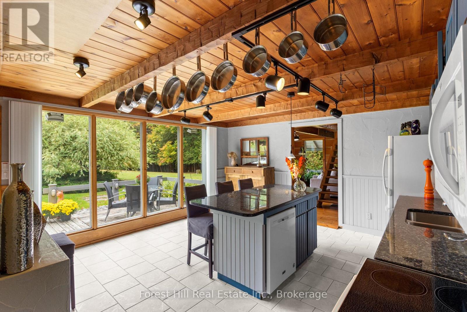 403288 Grey Road 4, West Grey, Ontario  N0G 1R0 - Photo 8 - X12433245