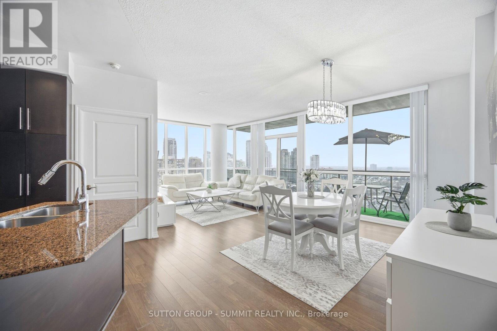 1705 - 223 Webb Drive, Mississauga, Ontario  L5B 0E8 - Photo 9 - W12638862