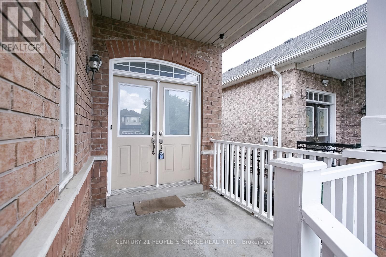 272 Vintage Gate, Brampton, Ontario  L6X 5B7 - Photo 5 - W12638864