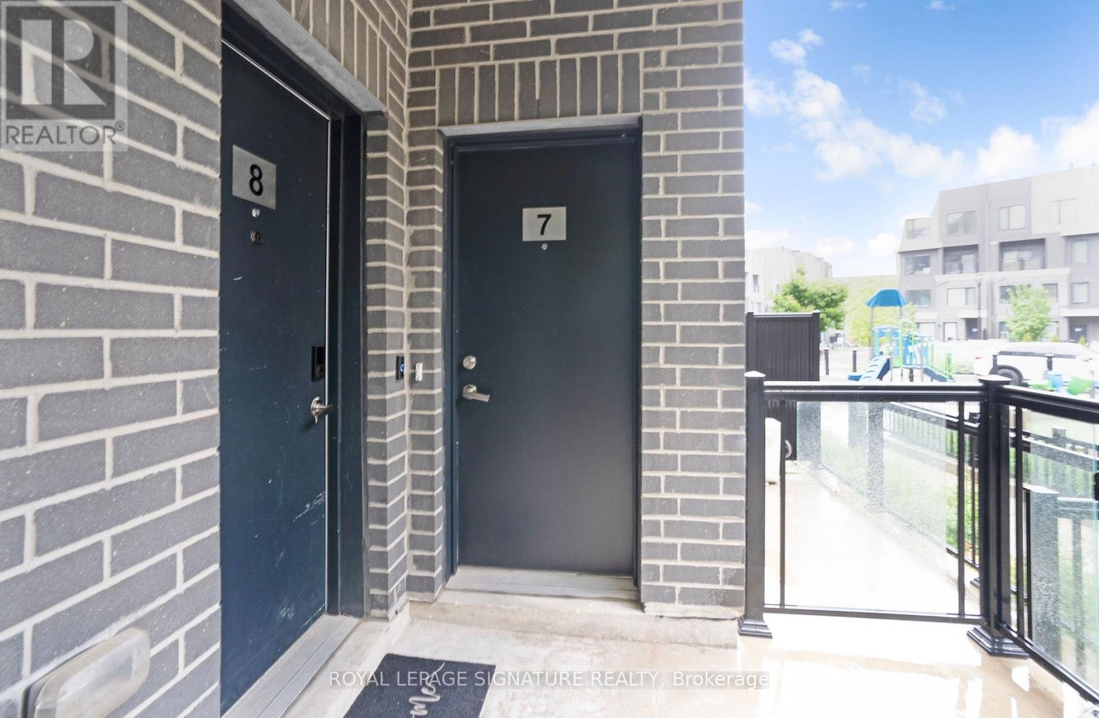 7 - 3492 Widdicombe Way, Mississauga (Erin Mills), Ontario  L5L 0B8 - Photo 2 - W12638868