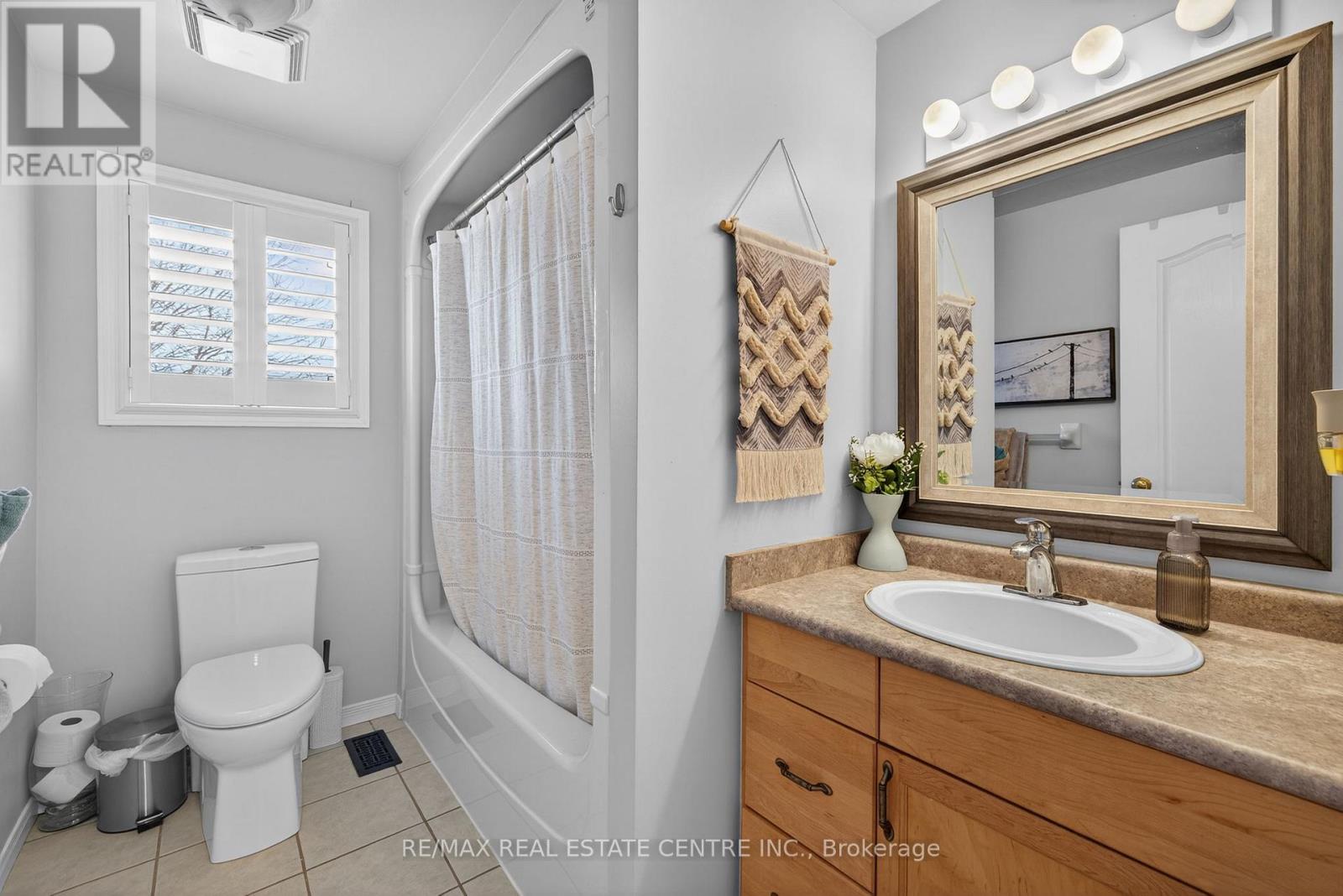 33 Cameron Crescent, Orangeville, Ontario  L9W 5G8 - Photo 24 - W12638946